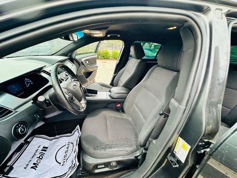 Used 2015 Ford Taurus SEL FWD image 11