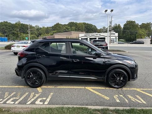 Certified 2024 Nissan Kicks SR image 9