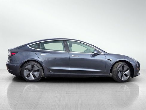 Used 2018 Tesla Model 3 Long Range image 3