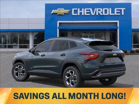 New 2026 Chevrolet Trax LT w/ Driver Confidence Package FWD image 3