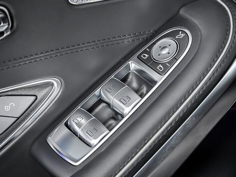 Used 2015 Mercedes-Benz S 63 AMG 4MATIC Coupe image 21