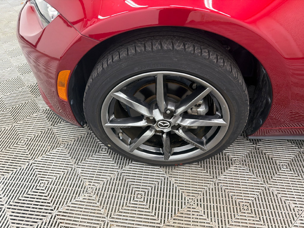Used 2020 MAZDA MX-5 Miata RF Grand Touring RWD image 11