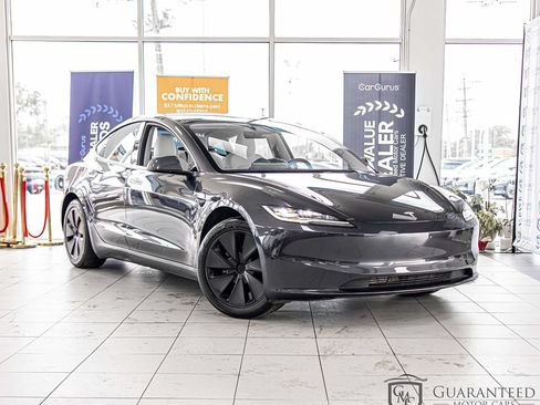 Used 2025 Tesla Model 3 Long Range RWD image 3