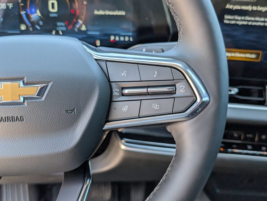 New 2027 Chevrolet Equinox LT w/ Convenience Package II FWD image 17