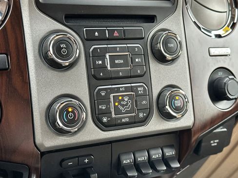 Used 2016 Ford F450 Lariat w/ Lariat Ultimate Package image 19