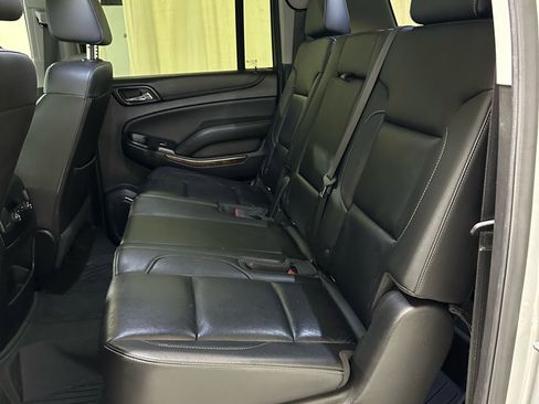 Used 2018 Chevrolet Suburban LT image 17