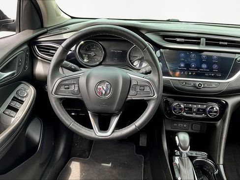 Used 2021 Buick Encore GX Essence image 8