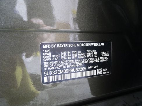 Certified 2024 BMW X7 M60i AWD/4WD image 28