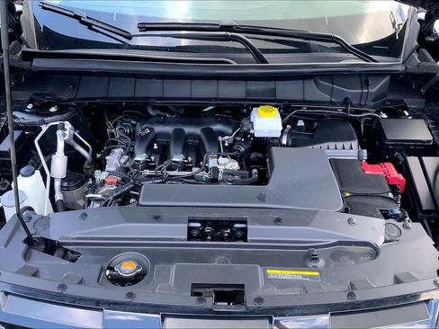 Used 2025 Nissan Pathfinder SV FWD image 28