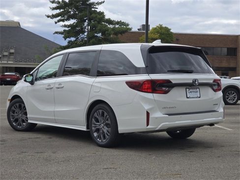 New 2026 Honda Odyssey Elite image 7