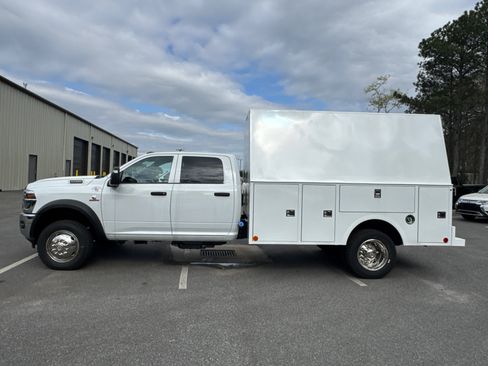 New 2026 RAM 5500 Tradesman w/ Chrome Appearance Group AWD/4WD image 8