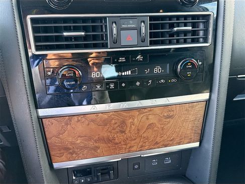 Used 2023 Nissan Armada SL image 17