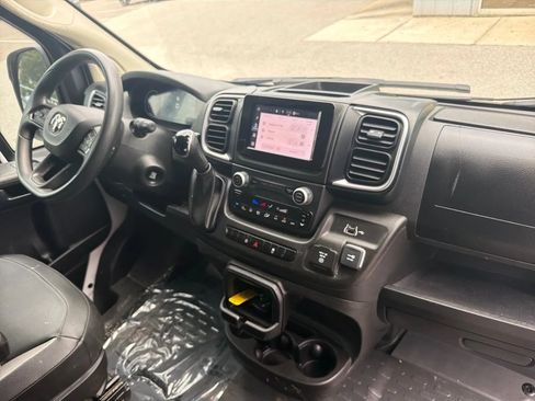 Used 2024 RAM ProMaster 2500 w/ Quick Order Package 22G SLT FWD image 16