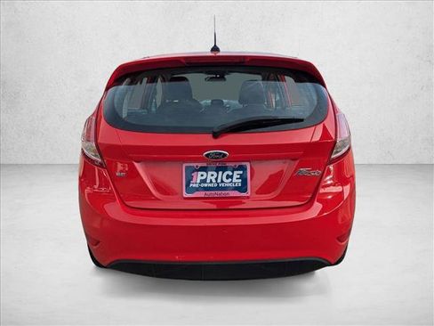 Used 2014 Ford Fiesta SE image 6