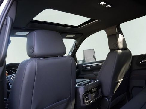 New 2026 GMC Sierra 2500 AT4 w/ AT4 Premium Plus Package image 32