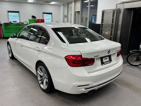 Used 2017 BMW 330i xDrive Sedan AWD/4WD image 28
