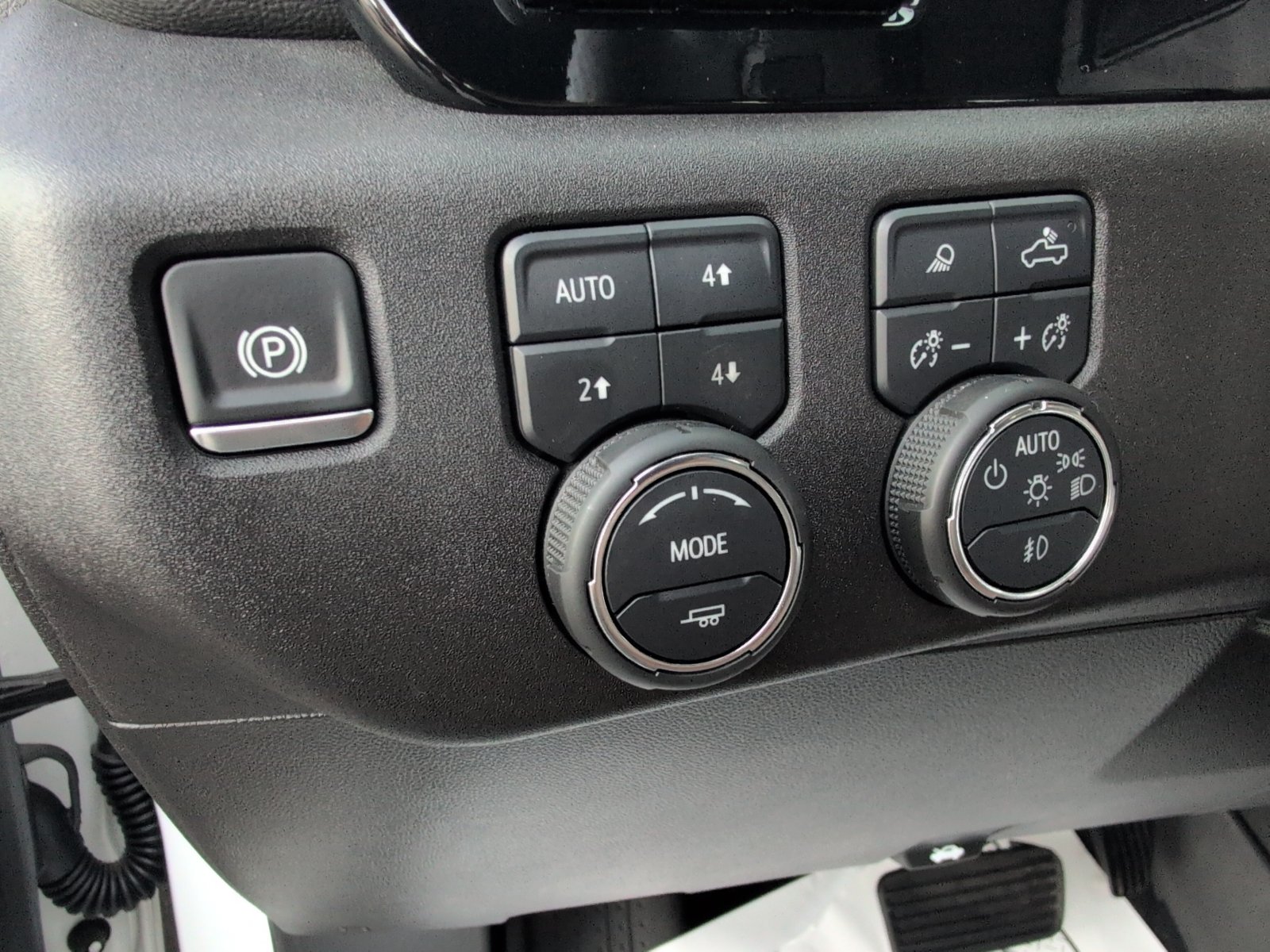 Used 2025 Chevrolet Silverado 1500 High Country AWD/4WD image 20