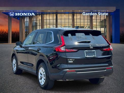 Used 2025 Honda CR-V LX image 3