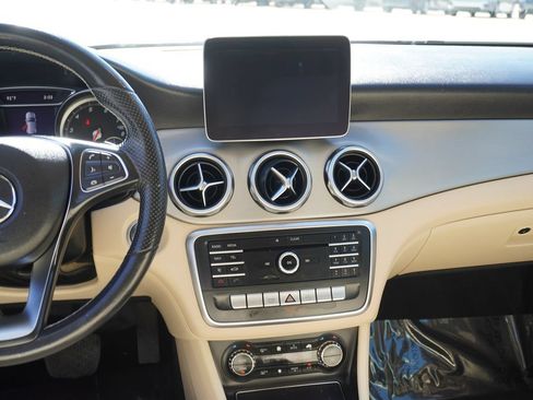 Used 2019 Mercedes-Benz GLA 250 image 21