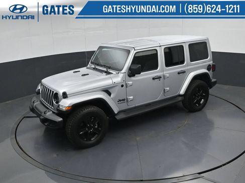 Used 2022 Jeep Wrangler Unlimited Sahara AWD/4WD image 49