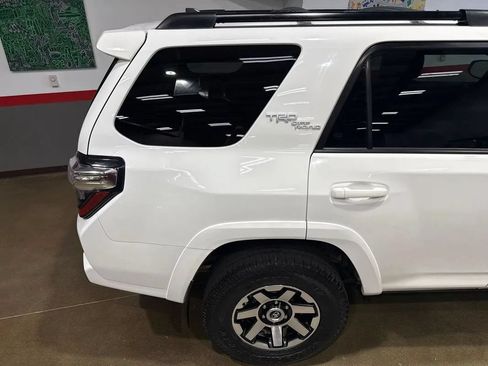 Used 2019 Toyota 4Runner TRD Off-Road AWD/4WD image 63