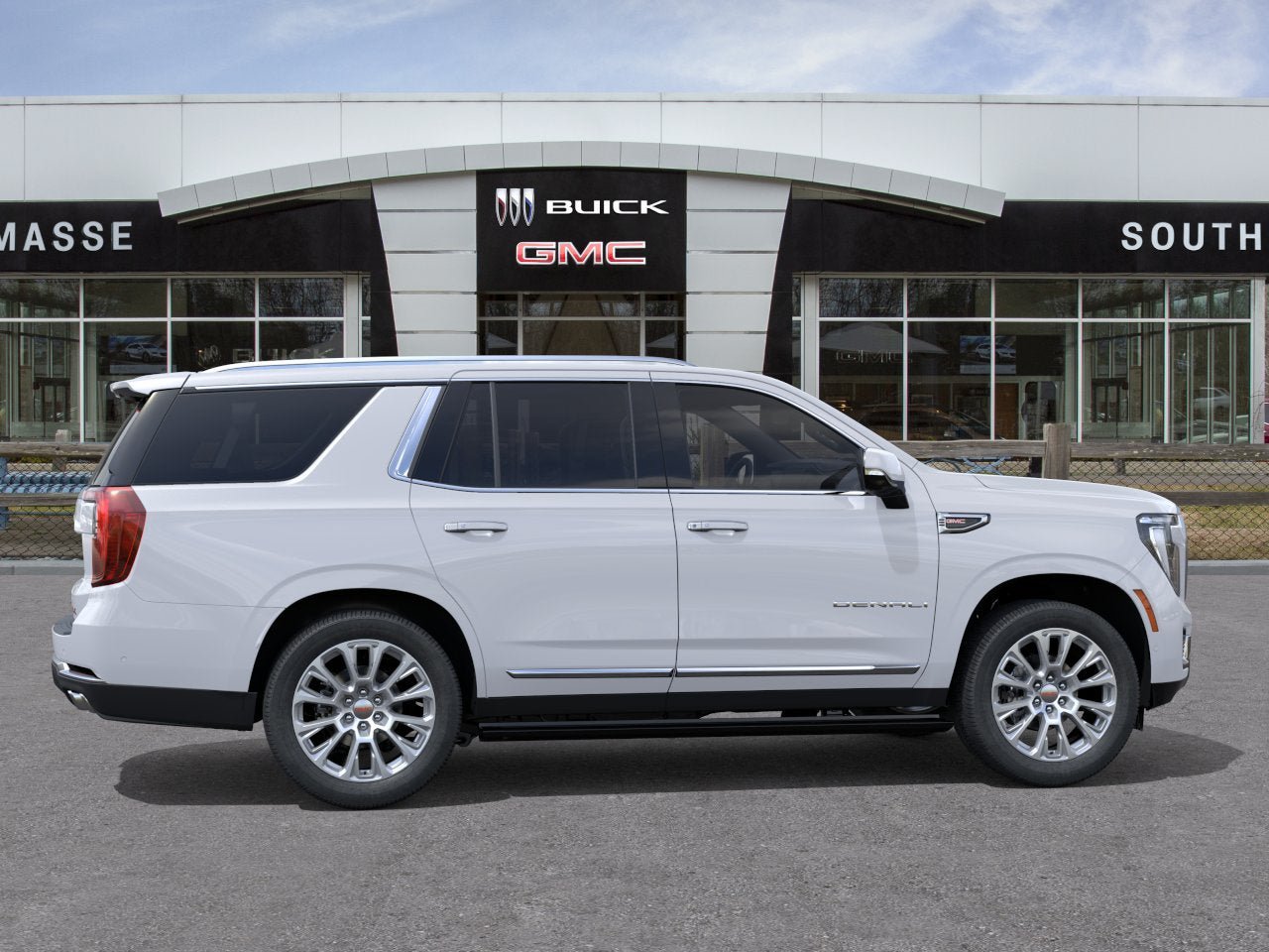 Used 2026 GMC Yukon Denali w/ Sun & Power Step Package AWD/4WD image 5