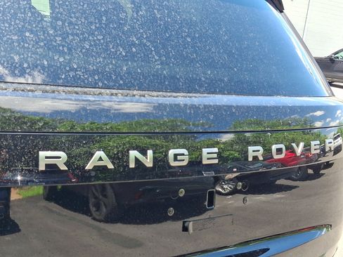 Used 2024 Land Rover Range Rover Long Wheelbase SE AWD/4WD image 30