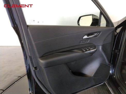 Used 2024 Cadillac XT4 Sport image 25