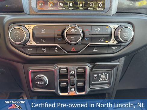 Used 2023 Jeep Wrangler Unlimited Sahara image 17