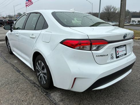 Used 2022 Toyota Corolla LE image 4