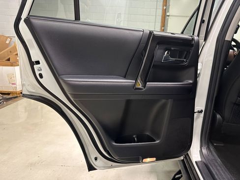 Used 2019 Toyota 4Runner TRD Off-Road Premium image 25