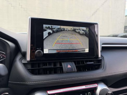 Used 2024 Toyota RAV4 XLE AWD/4WD image 27