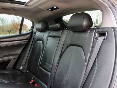 Used 2019 Alfa Romeo Stelvio image 12