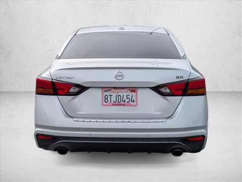 Used 2020 Nissan Altima 2.5 SR FWD image 7