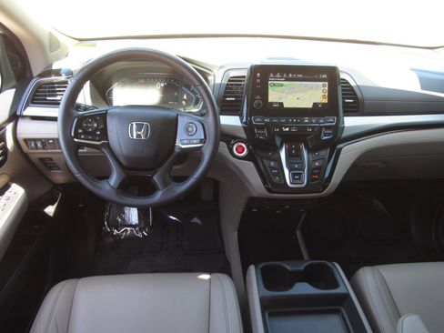Used 2023 Honda Odyssey Touring image 19