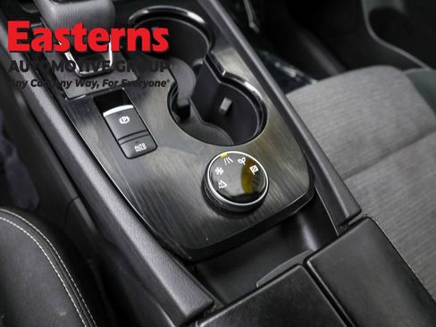 Used 2022 Nissan Rogue SV image 20