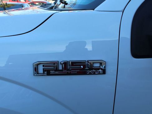 Used 2018 Ford F150 XLT w/ Trailer Tow Package image 12