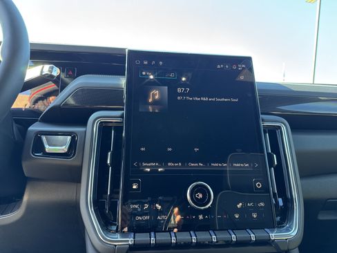 New 2026 GMC Yukon Elevation image 23