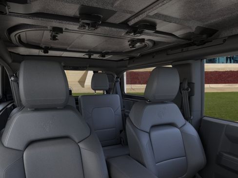 New 2026 Ford Bronco Badlands image 12