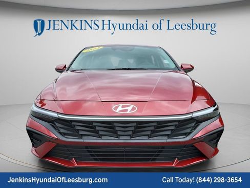 Certified 2024 Hyundai Elantra SE FWD image 11