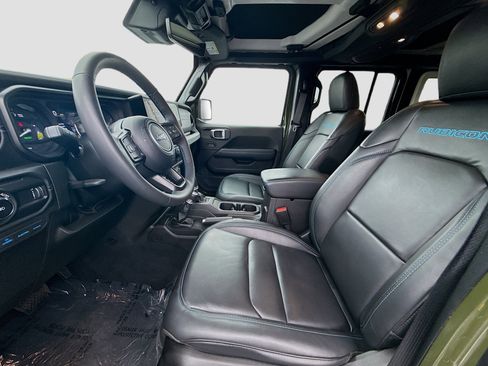 Used 2024 Jeep Wrangler Unlimited Rubicon 4xe image 17