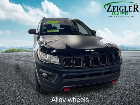 Used 2018 Jeep Compass Trailhawk w/ Leather Interior Group AWD/4WD image 8