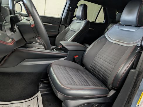 Used 2025 Ford Explorer ST-Line AWD/4WD image 16