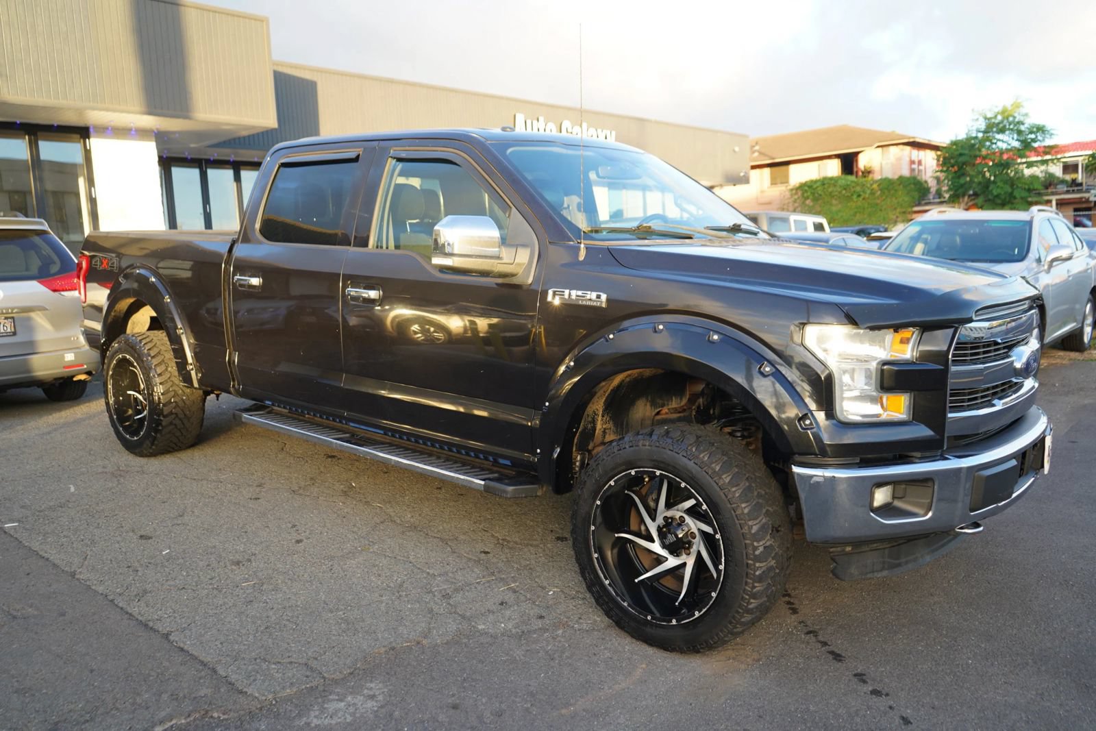 Used 2015 Ford F150 Lariat w/ Equipment Group 501A Mid AWD/4WD image 3