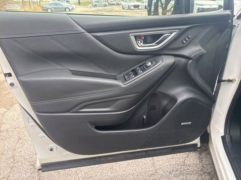 Used 2022 Subaru Forester Touring w/ Popular Package #3 image 9