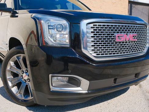 Used 2015 GMC Yukon XL Denali w/ Premium Package image 7