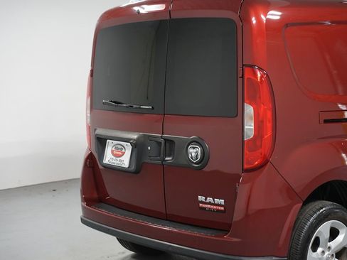 Used 2018 RAM ProMaster City Tradesman SLT w/ Lights & Wheels Group image 9