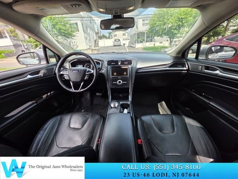 Used 2020 Ford Fusion Titanium AWD/4WD image 11