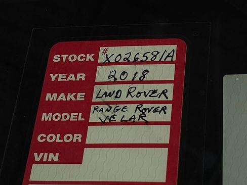 Used 2018 Land Rover Range Rover Velar R-Dynamic SE image 37