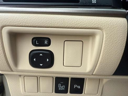 Used 2014 Lexus ES 350 w/ Premium Package FWD image 24